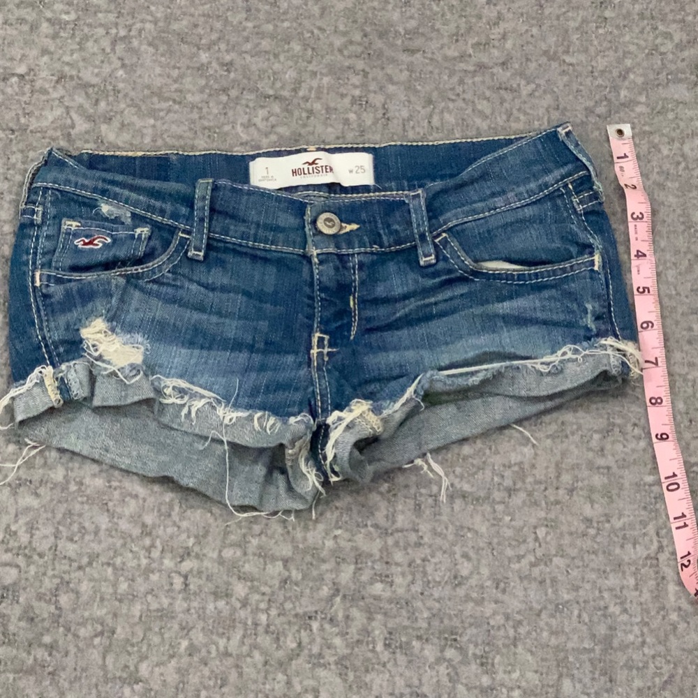 HOLLISTER SHORTS